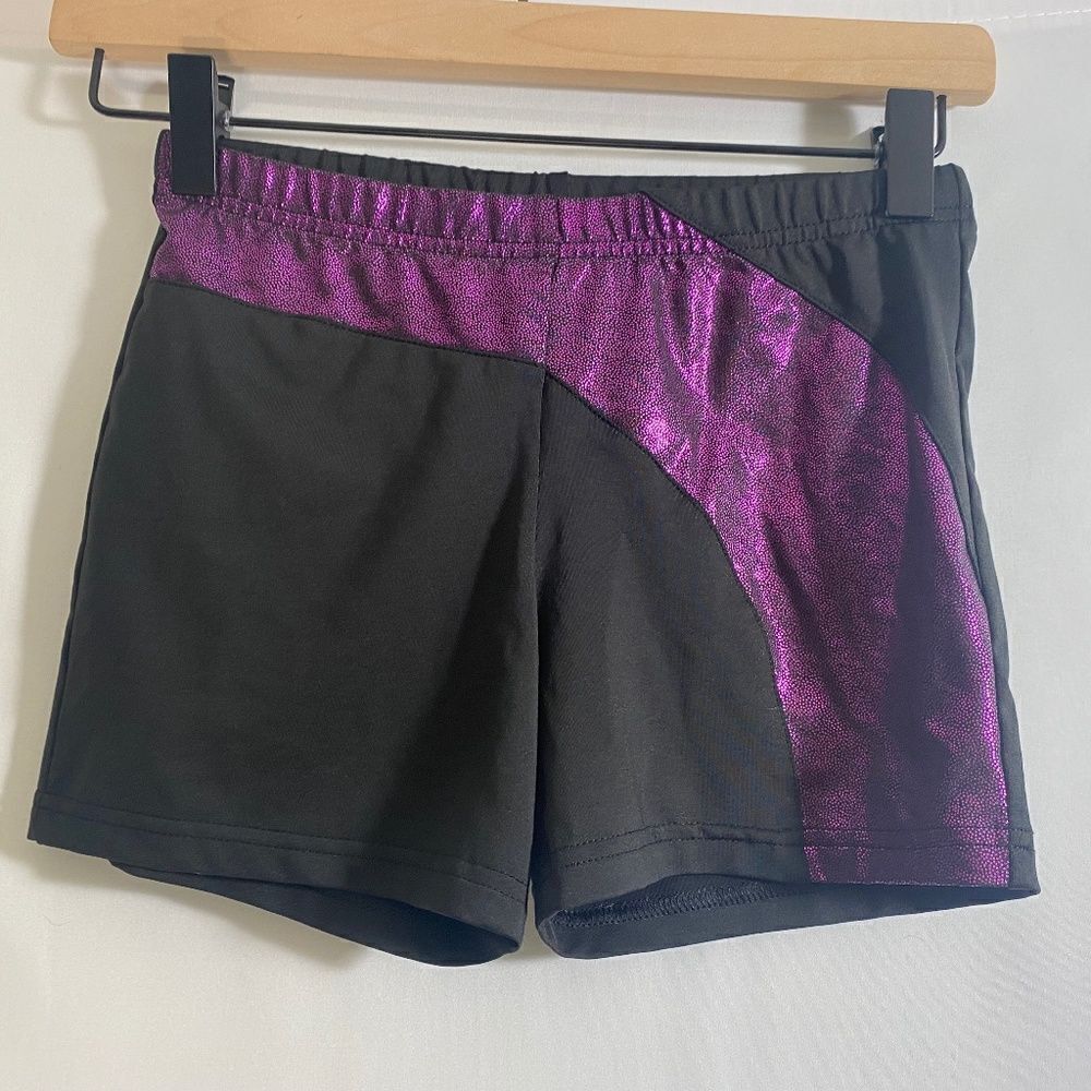 Danskin Now Girl's bike shorts size: Large and Danskin Girl matching top